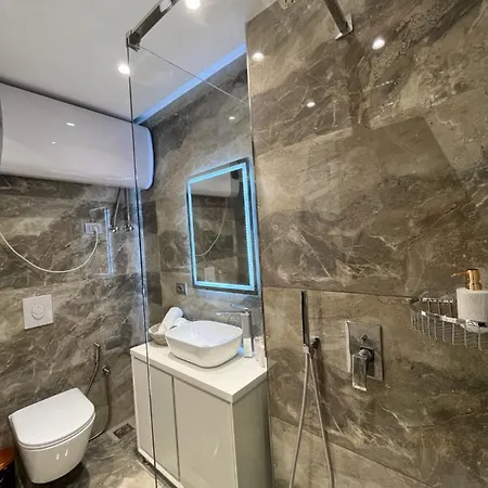 Appartement Adriatic Treasure Apt, Luxury & Beachfront - By Beta Premium Golem (Tirana)