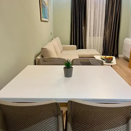 Adriatic Treasure Apt, Luxury & Beachfront - By Beta Premium * Golem (Tirana)