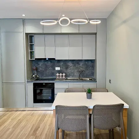 Adriatic Treasure Apt, Luxury & Beachfront - By Beta Premium