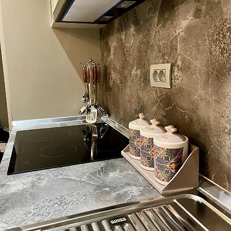 Adriatic Treasure Apt, Luxury & Beachfront - By Beta Premium גולם