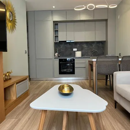 Adriatic Treasure Apt, Luxury & Beachfront - By Beta Premium *