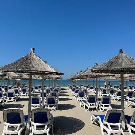 Adriatic Treasure Apt, Luxury & Beachfront - By Beta Premium アパート ゴーレム