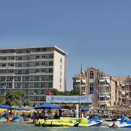 דירה Adriatic Treasure Apt, Luxury & Beachfront - By Beta Premium