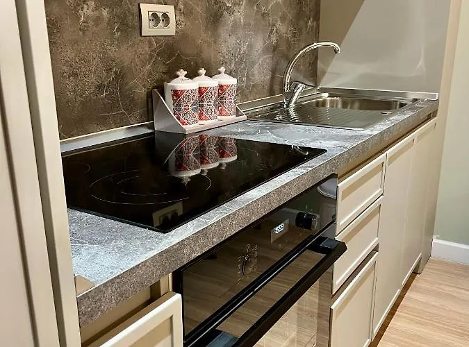 Adriatic Treasure Apt, Luxury & Beachfront - By Beta Premium Apartment