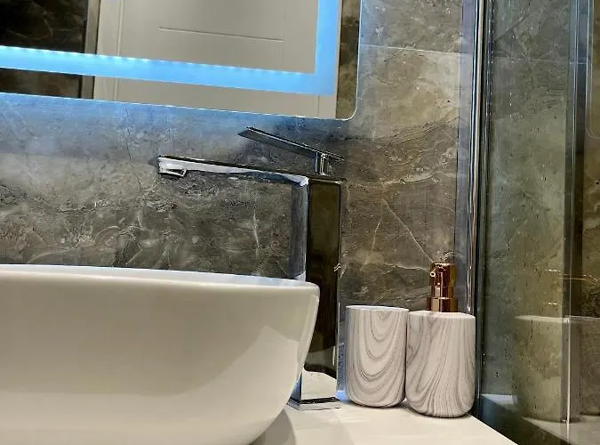 Adriatic Treasure Apt, Luxury & Beachfront - By Beta Premium Apartment *