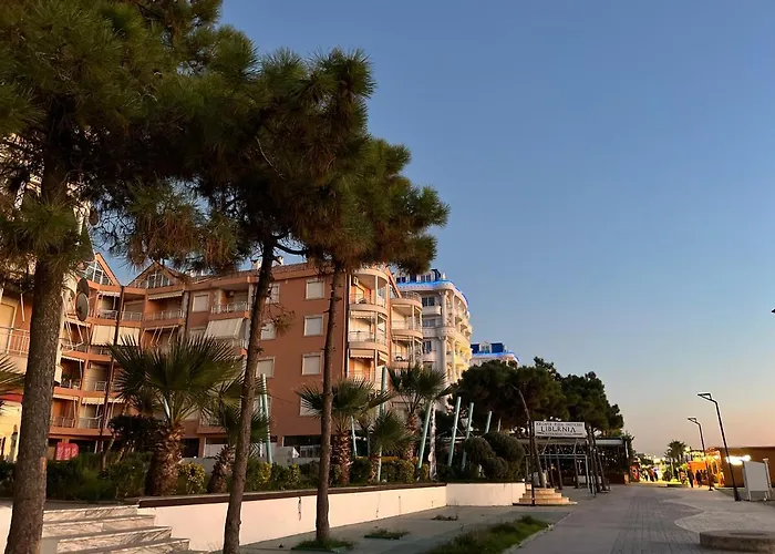 Adriatic Treasure Apt, Luxury & Beachfront - By Beta Premium *